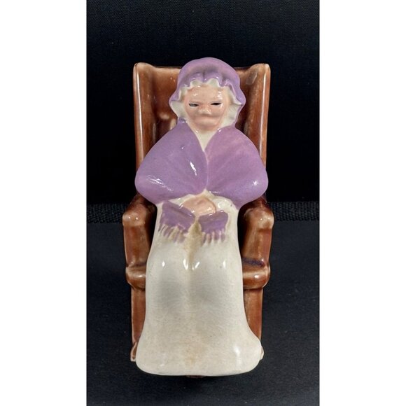 Unbranded Other - Vintage Grandma Granny Nana in rocking chair salt and pepper shakers